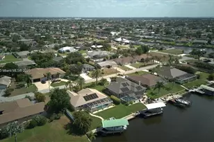 915 SE 20th St, Cape Coral, FL 33990 - Photo 21