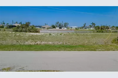 1836 NW 37th Pl, Cape Coral, FL 33993 - Photo 9