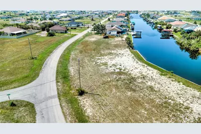1836 NW 37th Pl, Cape Coral, FL 33993 - Photo 7