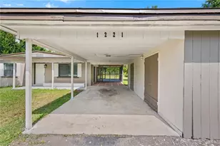 1221 Turner St, Fort Myers, FL 33916 - Photo 5