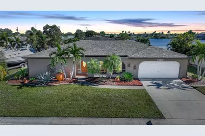 4536 Vinsetta Ave, North Fort Myers, FL 33903 - Photo 3