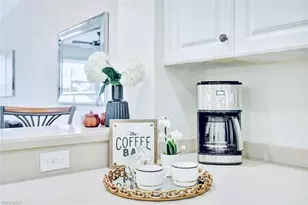 6245 Wilshire Pines Cir, Naples, FL 34109 - Photo 9