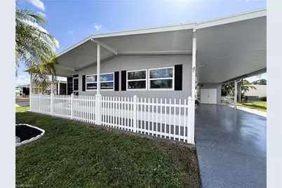 472 Nicklaus Blvd, North Fort Myers, FL 33903 - Photo 1