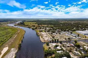 1038 Canopy Ln, Moore Haven, FL 33471 - Photo 21