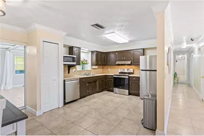 2248 Ephraim Ave, Fort Myers, FL 33907 - Photo 11