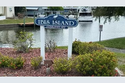 5529 Sir Walter Way, North Fort Myers, FL 33917 - Photo 7