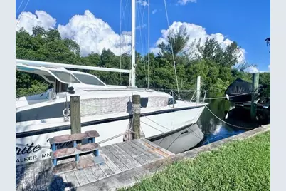 5529 Sir Walter Way, North Fort Myers, FL 33917 - Photo 5