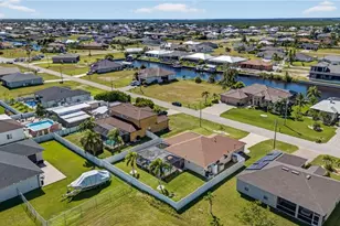 1633 NW 37th Pl, Cape Coral, FL 33993 - Photo 33