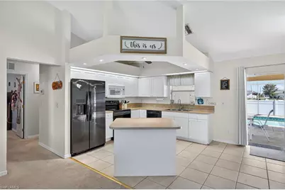 1633 NW 37th Pl, Cape Coral, FL 33993 - Photo 11