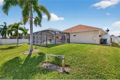 1633 NW 37th Pl, Cape Coral, FL 33993 - Photo 27