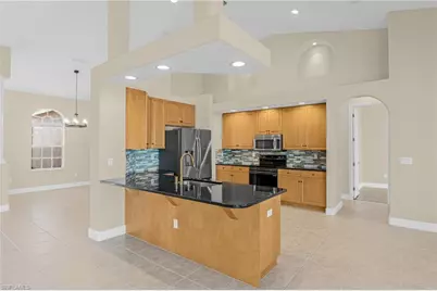 2202 SE 19th Pl, Cape Coral, FL 33990 - Photo 15