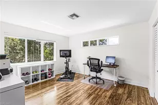 1060 Cooper Dr, Naples, FL 34103 - Photo 19