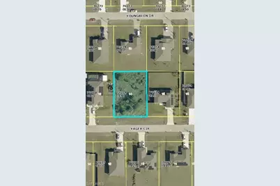 189 Yager Cir, Fort Myers, FL 33913 - Photo 1