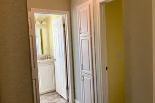 325 Shoreland Dr E, Fort Myers, FL 33905 - Photo 9