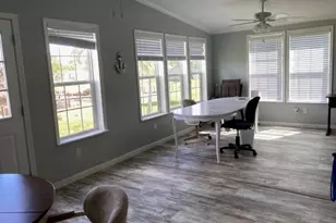 325 Shoreland Dr E, Fort Myers, FL 33905 - Photo 7