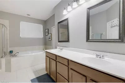 9807 Casa Mar Cir, Fort Myers, FL 33919 - Photo 11