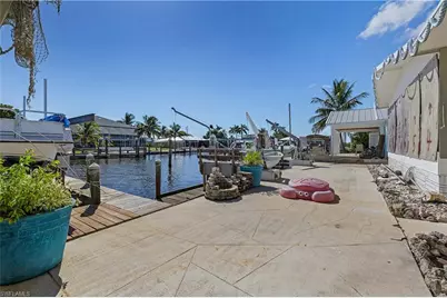 2592 York Rd, Saint James City, FL 33956 - Photo 7