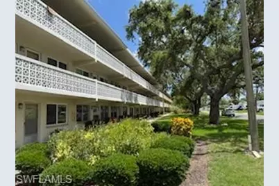 8101 11th N St N #320, Saint Petersburg, FL 33702 - Photo 1