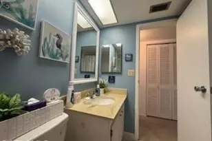 8101 11th N St N, Saint Petersburg, FL 33702 - Photo 23