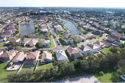 2073 Cape Heather Cir, Cape Coral, FL 33991 - Photo 37
