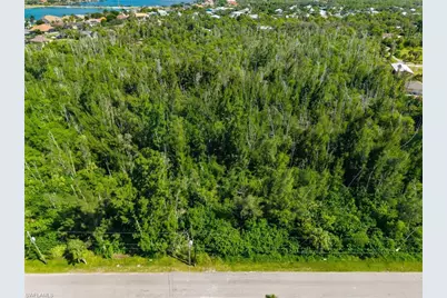 18181 Pioneer Rd, Fort Myers, FL 33908 - Photo 7