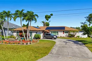 419 SE 28th Terrace, Cape Coral, FL 33904 - Photo 3