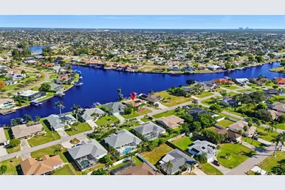 419 SE 28th Ter, Cape Coral, FL 33904 - Photo 7