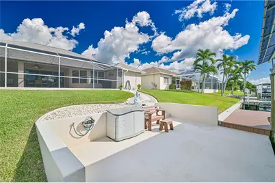 1114 SE 21st Ter, Cape Coral, FL 33990 - Photo 7