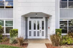 6894 Sandtrap Dr, Fort Myers, FL 33919 - Photo 3