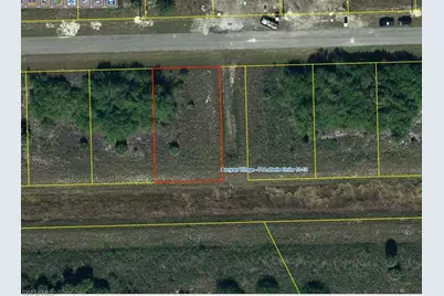 525 Glendale Ave, Labelle, FL 33935 - Photo 1