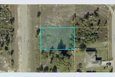 707 Eisenhower Blvd, Lehigh Acres, FL 33974 - Photo 3
