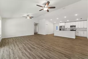 2818 NW 18th Pl, Cape Coral, FL 33993 - Photo 9
