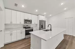 2423 NW 20th Pl, Cape Coral, FL 33993 - Photo 9