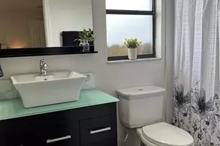 852 NE 7th Pl, Cape Coral, FL 33909 - Photo 17