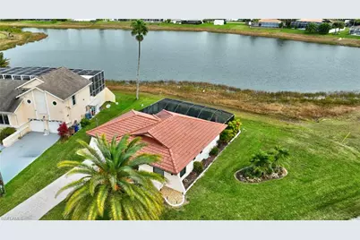 506 Causeway Dr, Lehigh Acres, FL 33936 - Photo 3