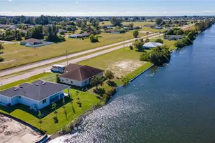 2601 Diplomat Pkwy W, Cape Coral, FL 33993 - Photo 23