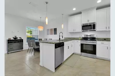 12526 Laurel Cove Dr, Fort Myers, FL 33913 - Photo 5