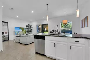 12526 Laurel Cove Dr, Fort Myers, FL 33913 - Photo 11