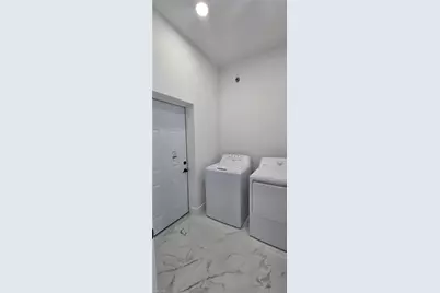 1631 NE 34th St, Cape Coral, FL 33909 - Photo 23