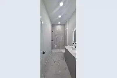 1631 NE 34th St, Cape Coral, FL 33909 - Photo 11