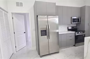 1631 NE 34th St, Cape Coral, FL 33909 - Photo 7