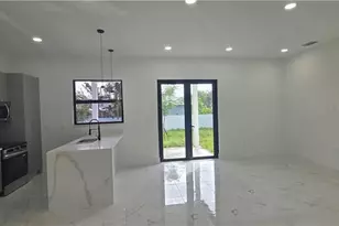 1631 NE 34th St, Cape Coral, FL 33909 - Photo 3