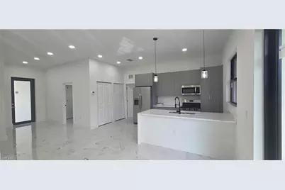 306 NE 10th Ter, Cape Coral, FL 33909 - Photo 3