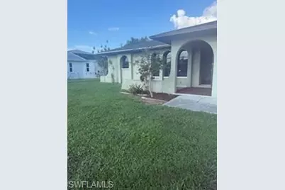 109 NE 20th Ct, Cape Coral, FL 33909 - Photo 9