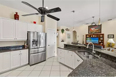 8913 Dartmoor Way, Fort Myers, FL 33908 - Photo 15