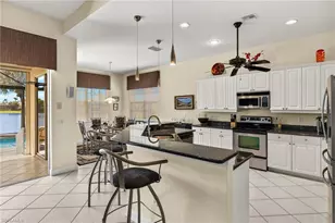 8913 Dartmoor Way, Fort Myers, FL 33908 - Photo 17