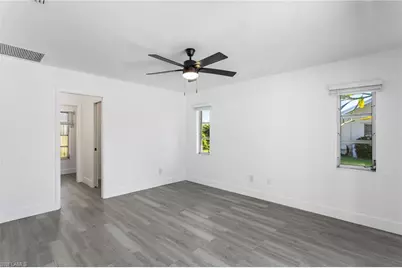 618 SE 28th Ter, Cape Coral, FL 33904 - Photo 13