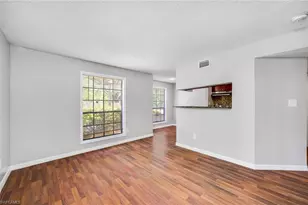 8723 Fancy Finch Dr, Tampa, FL 33614 - Photo 17