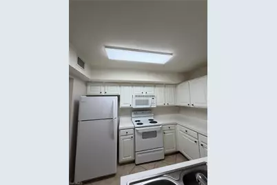 4121 Residence Dr #311, Fort Myers, FL 33901 - Photo 5