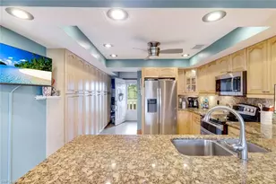 13551 Stratford Pl Cir, Fort Myers, FL 33919 - Photo 7